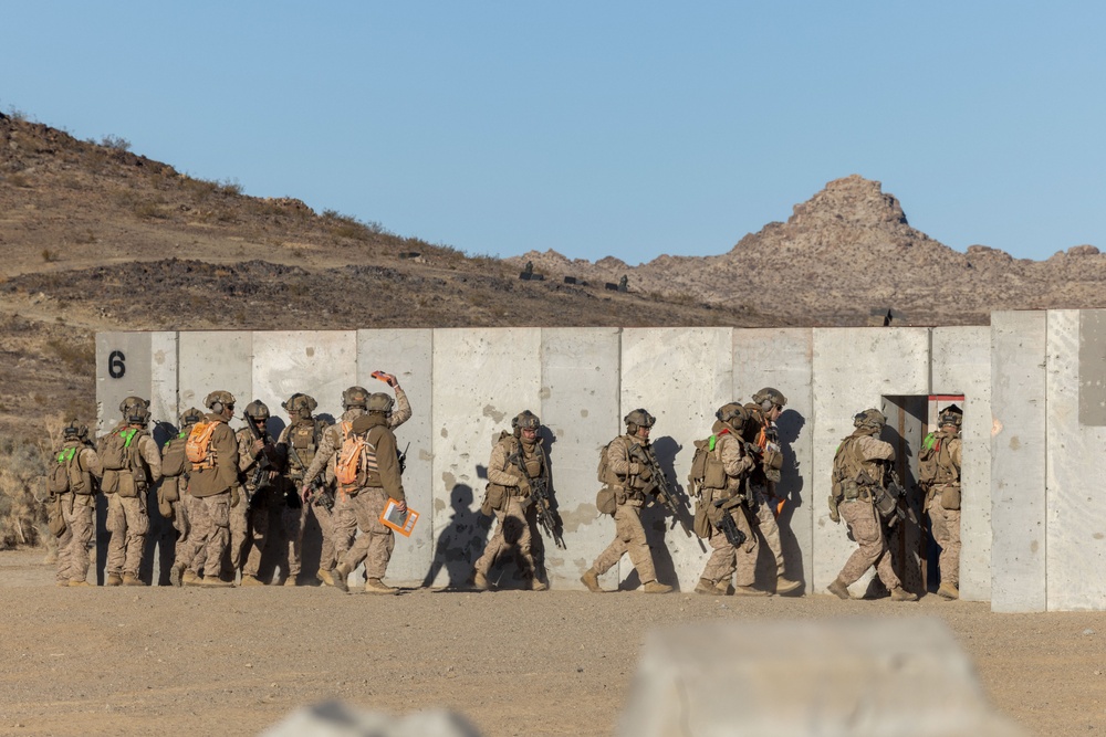 2/7 conducts a platoon urban raid exercise during ITX 1-25