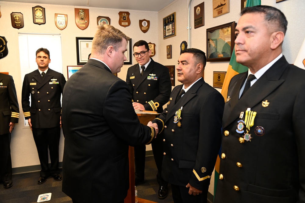 IANTN Holds Change of Personnel Ceremony