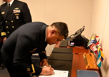 IANTN Holds Change of Personnel Ceremony