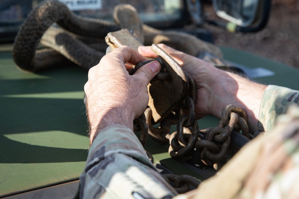 25th Division Sustainment Brigade Conducts Sling Load Training