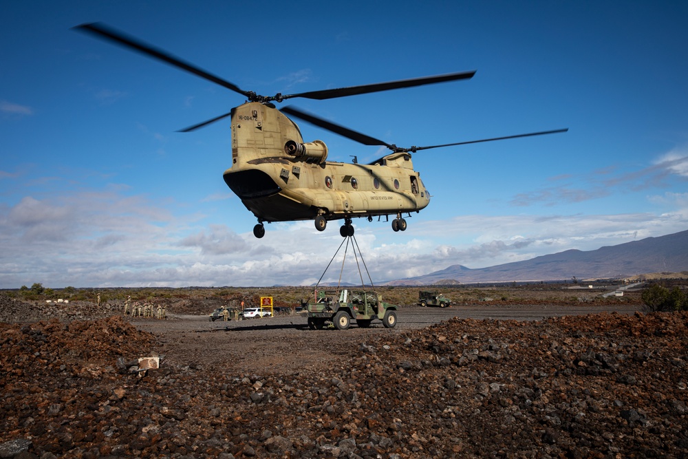 25th Division Sustainment Brigade Conducts Sling Load Training