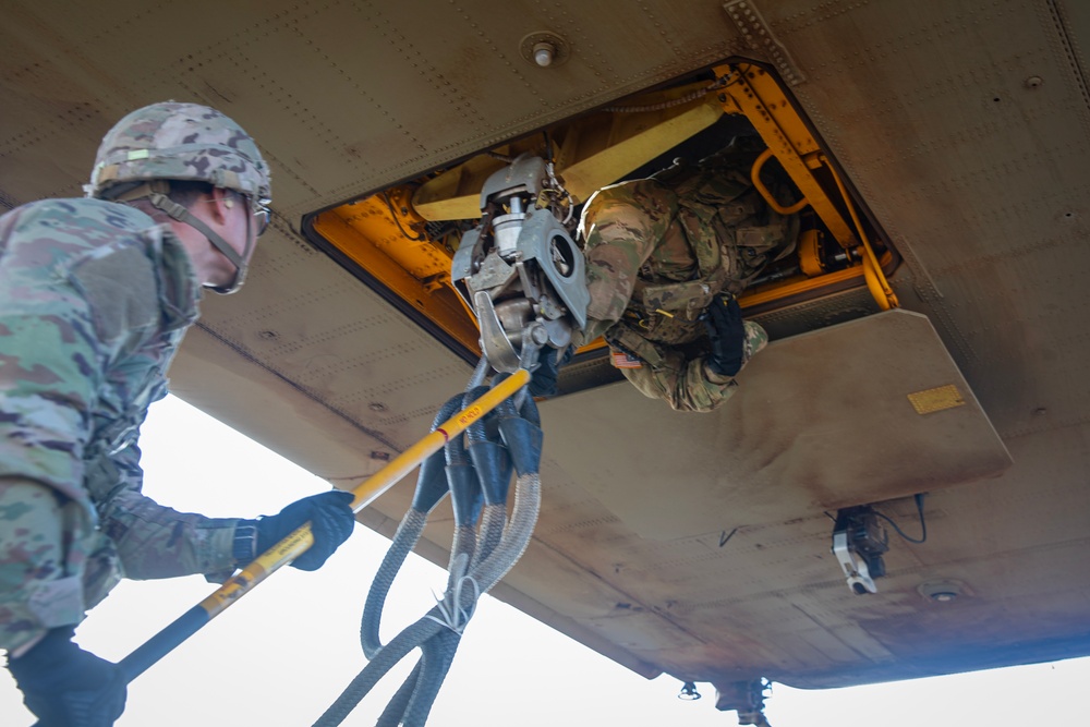 25th Division Sustainment Brigade Conducts Sling Load Training