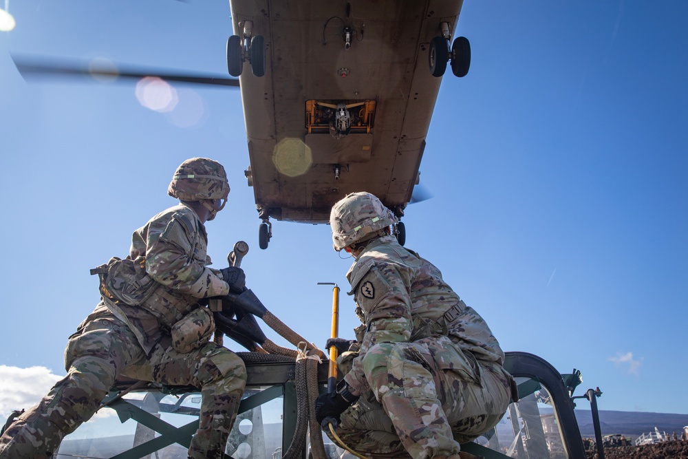 25th Division Sustainment Brigade Conducts Sling Load Training