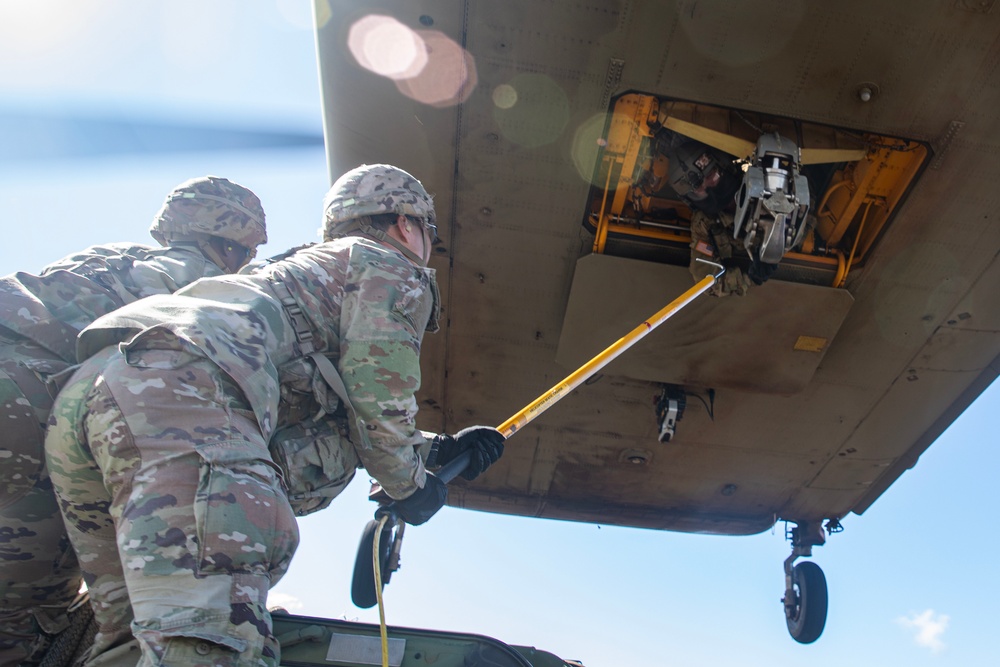 25th Division Sustainment Brigade Conducts Sling Load Training