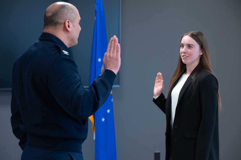 Nurses commission into the Air Force