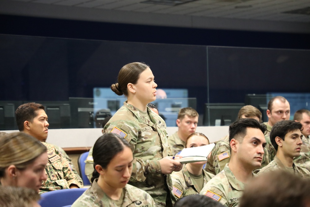 GEN Brito visits AvCOE