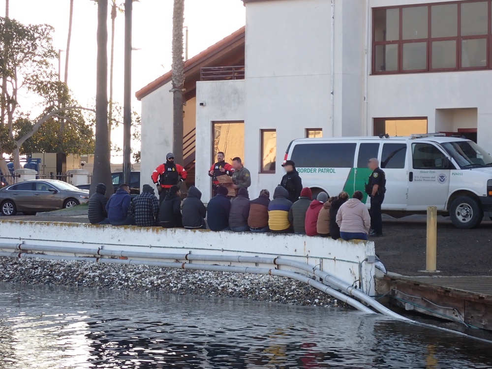 Coast Guard interdicts 21 migrants near Point Loma