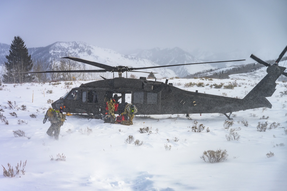 Wyoming National Guard conducts joint training with local partners in Teton Mountains