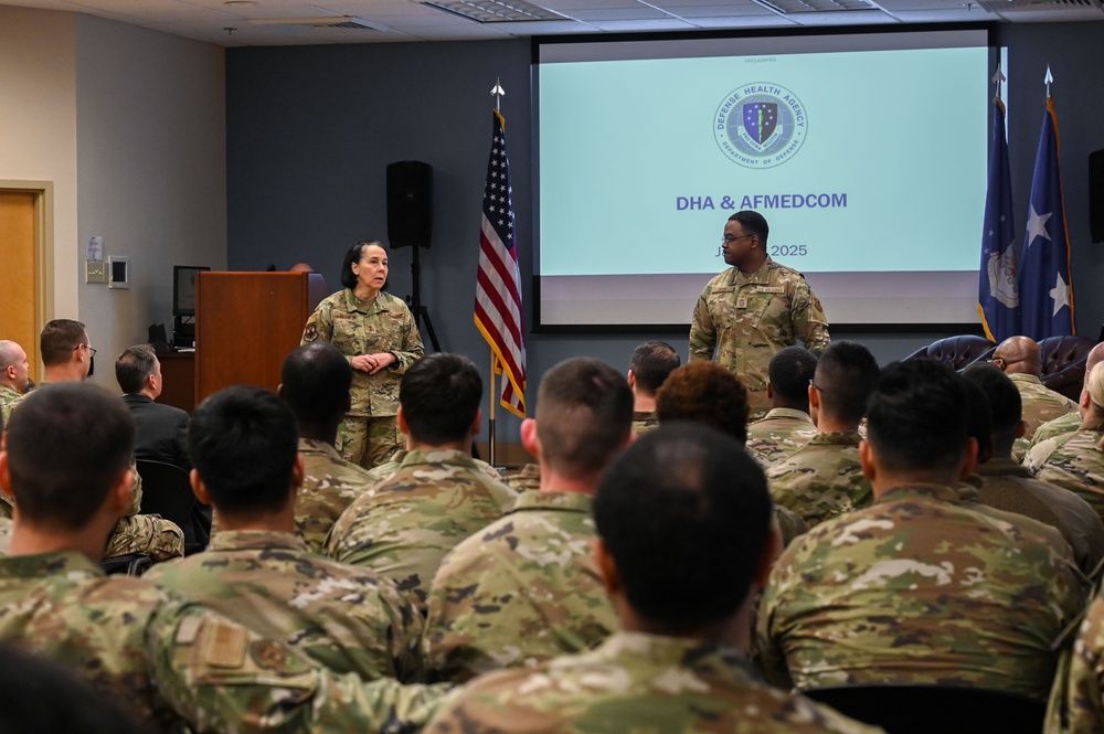 Maj. Gen. Ryder Visits 30th Medical Group