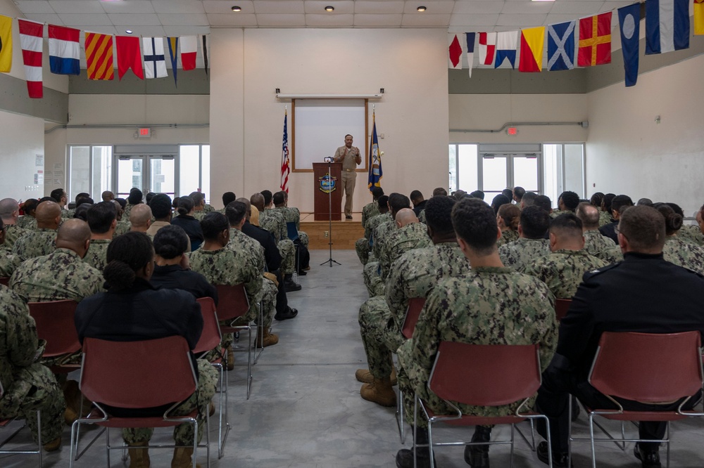 FLTCM Delbert Terrell Visits Miami, Addresses Sailors' Personnel Concerns