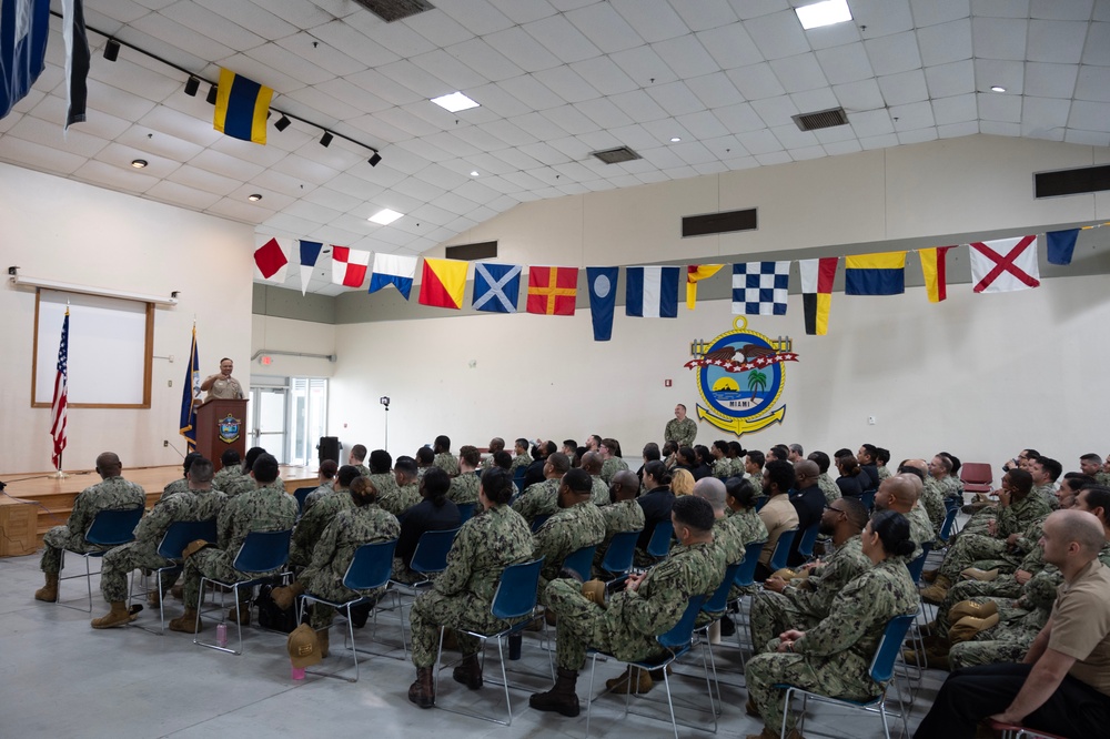 FLTCM Delbert Terrell Visits Miami, Addresses Sailors' Personnel Concerns