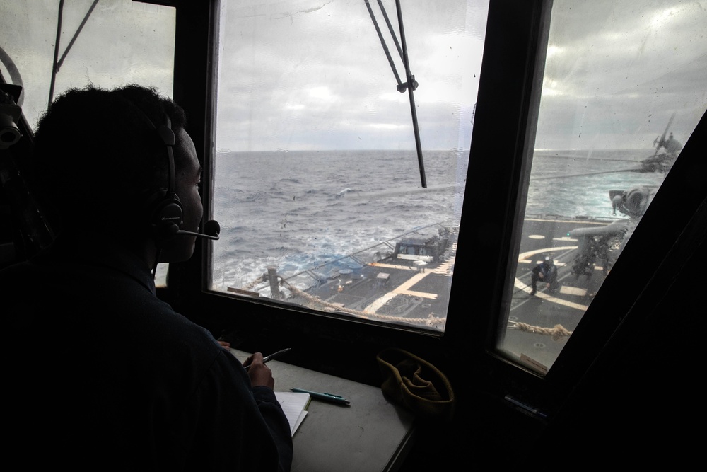 Wayne E. Meyer Conducts Flight Operations