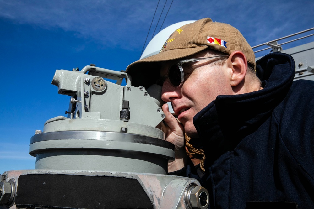 Wayne E. Meyer Conducts Strait Transit Exercise