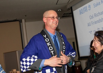Yokota celebrates New Year’s with community partners