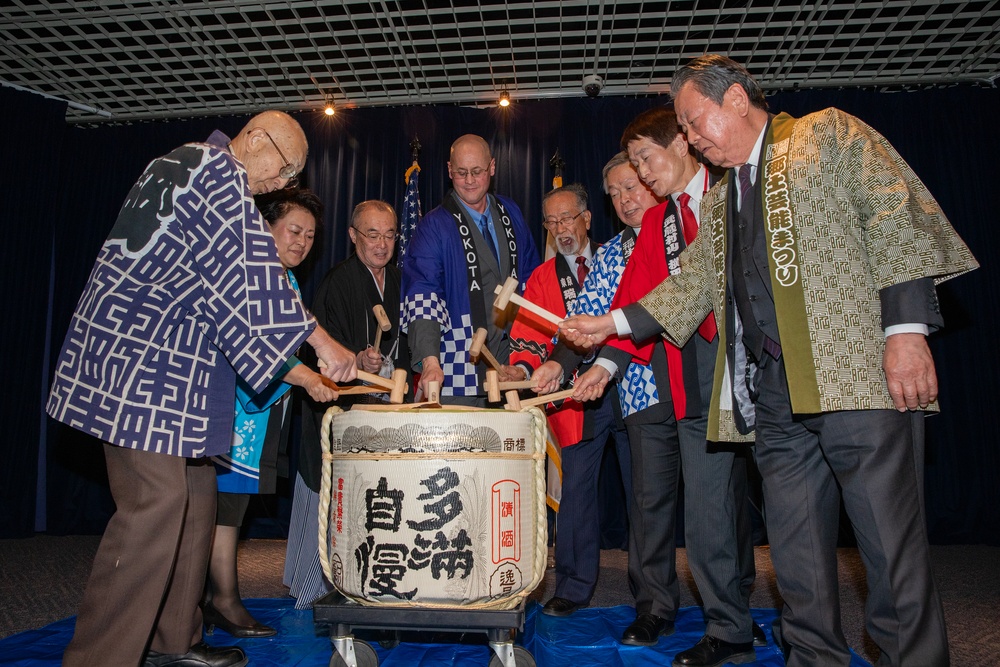 Yokota celebrates New Year’s with community partners