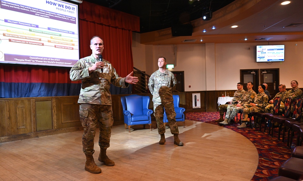 AFPC commander visits RAF Mildenhall