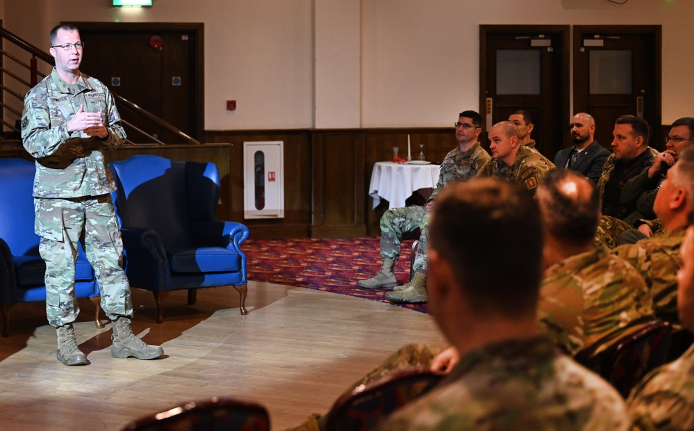 AFPC commander visits RAF Mildenhall