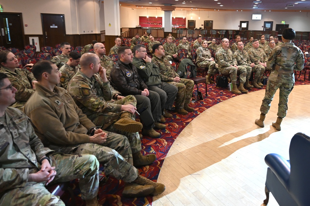 AFPC commander visits RAF Mildenhall