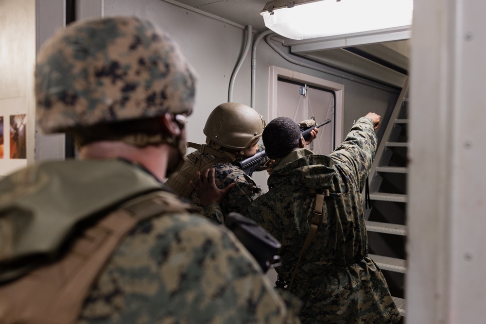 7th Communication Battalion Stormbreaker 25.1 | Marines Sharpen Room Clearing Skills