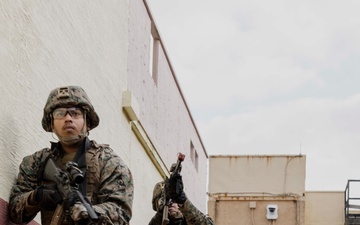 7th Communication Battalion Stormbreaker 25.1 | Marines Sharpen Room Clearing Skills