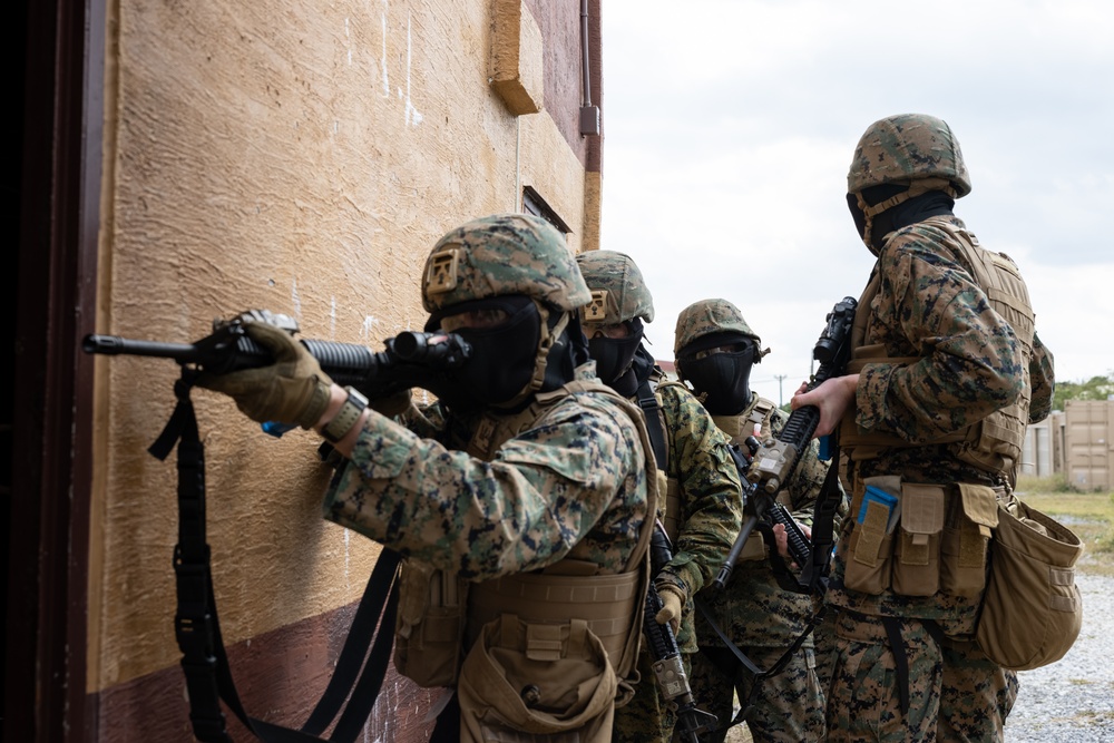 7th Communication Battalion Stormbreaker 25.1 | Marines Sharpen Room Clearing Skills