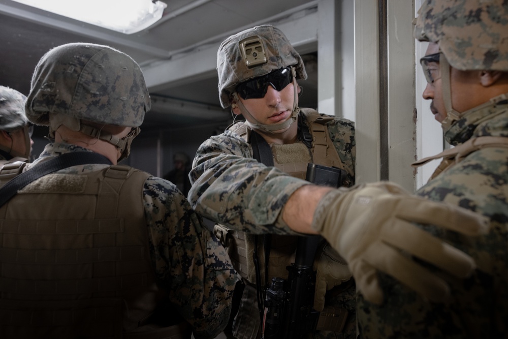 7th Communication Battalion Stormbreaker 25.1 | Marines Sharpen Room Clearing Skills
