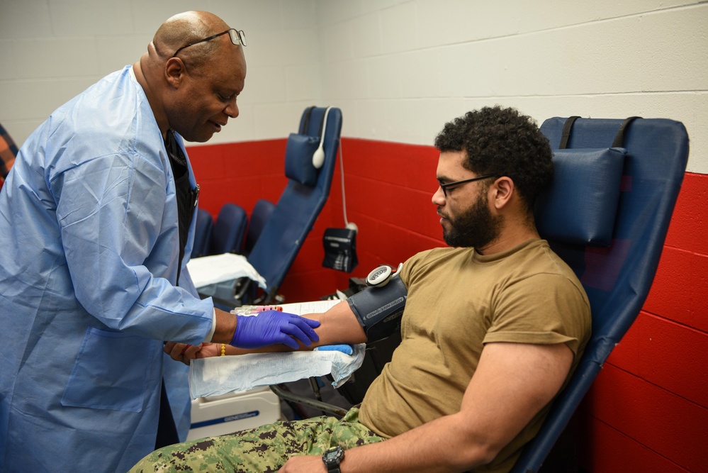 Accession-Level Sailors Donate Blood