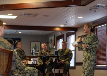 MyNavy Career Center Gives Class to II MEF Sailors