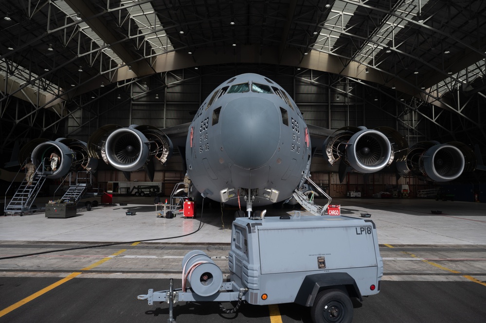 15th Maintenance Squadron works in tandem with the 154th Maintenance Squadron