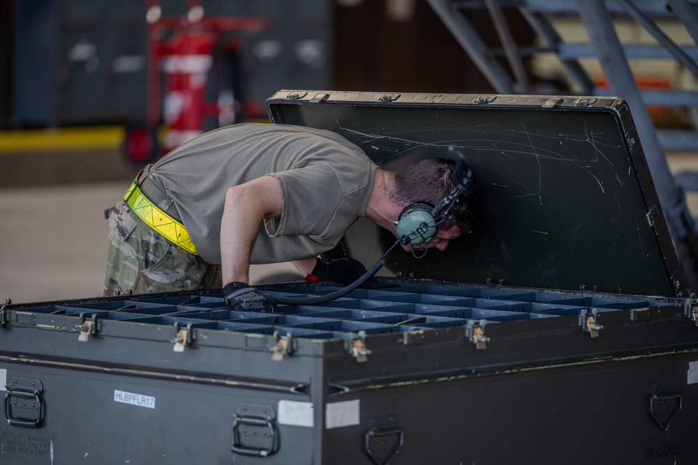 15th Maintenance Squadron works in tandem with the 154th Maintenance Squadron