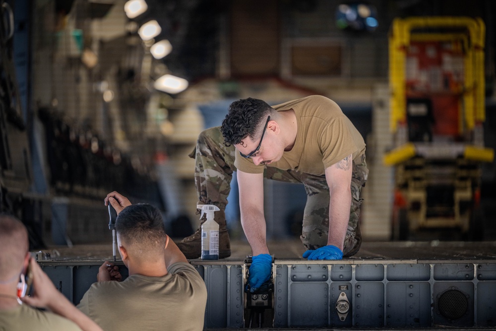 15th Maintenance Squadron works in tandem with the 154th Maintenance Squadron