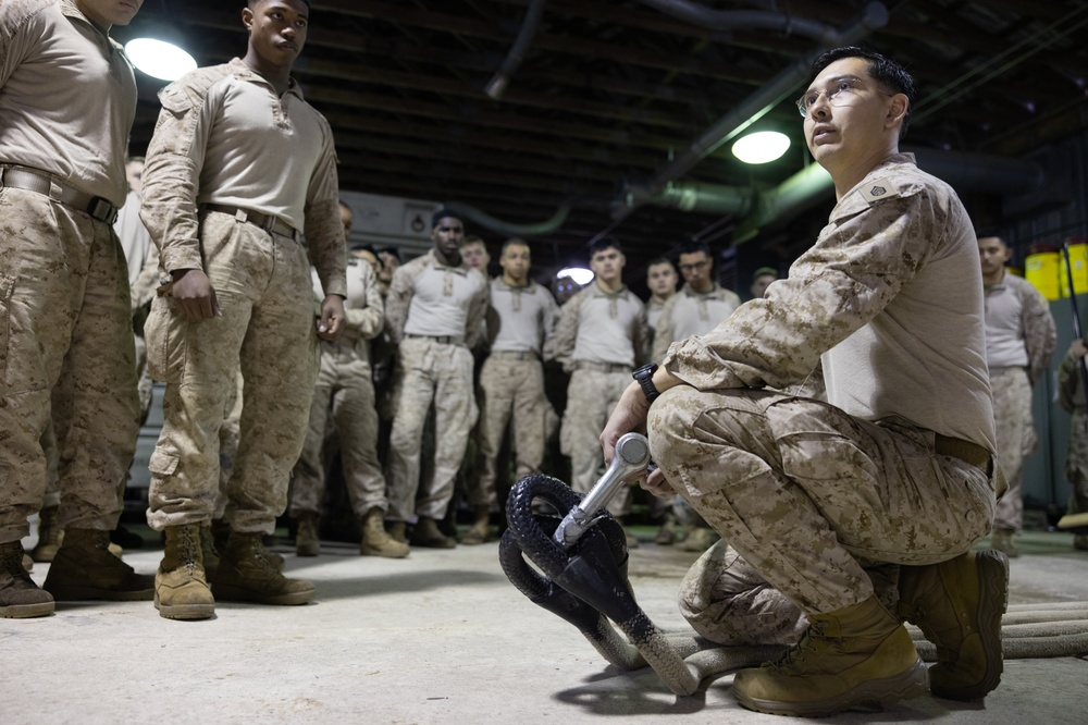 Logistics Operations School simulates external lift operations