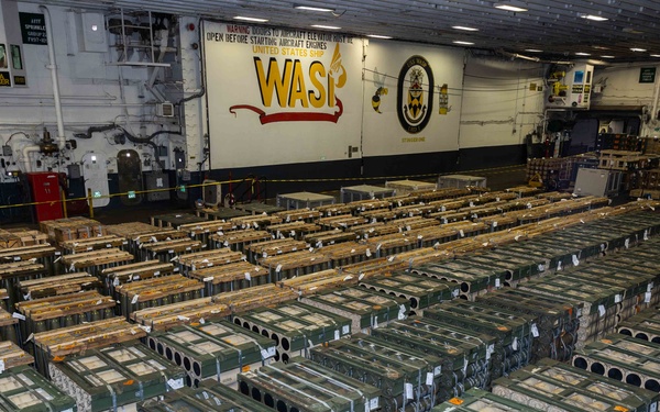 USS Wasp Conducts Ammo Offload