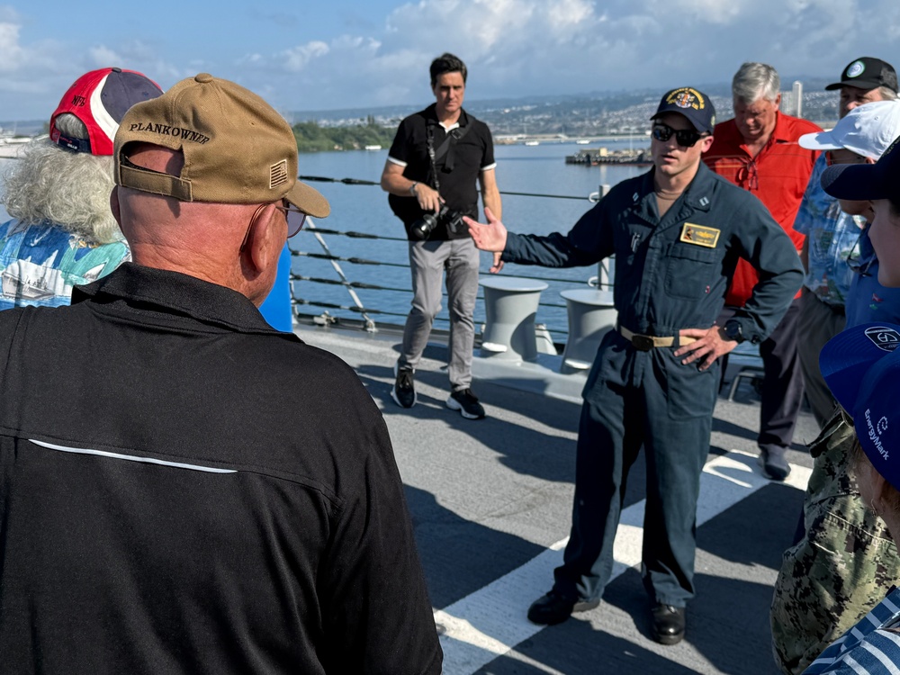 USS Frank E. Petersen Jr. (DDG 121) Navy League Honolulu Ship Tour