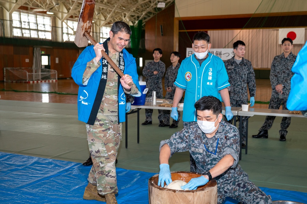 Mochi pounding 2025