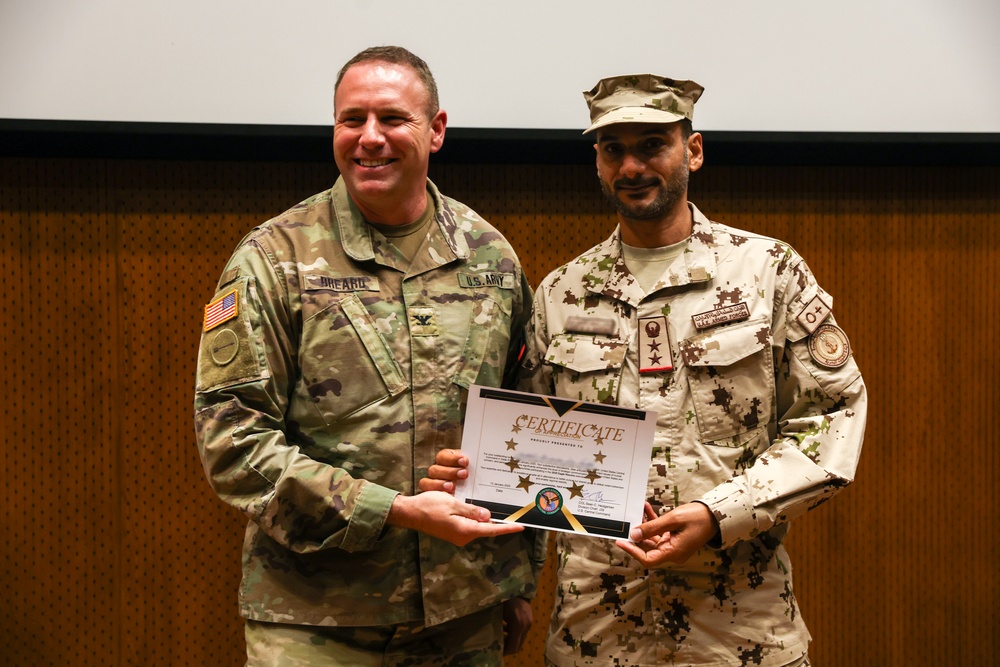 U.S. and GCC Eagle Resolve 2025 participants receive Information Operations Certificates of Appreciation from U.S. ER25 Exercise Director