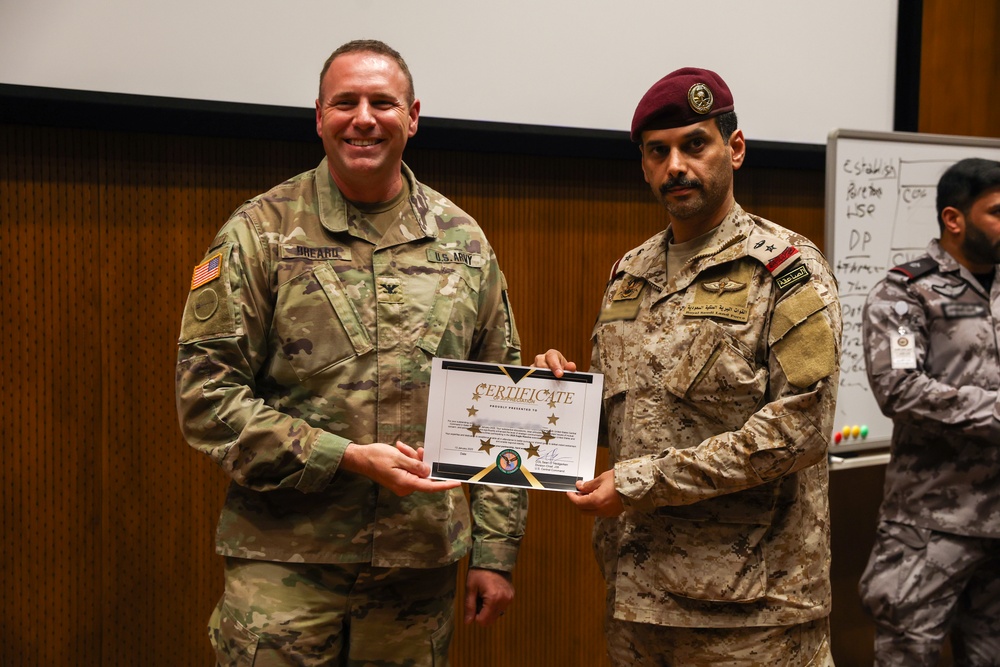 U.S. and GCC Eagle Resolve 2025 participants receive Information Operations Certificates of Appreciation from U.S. ER25 Exercise Director