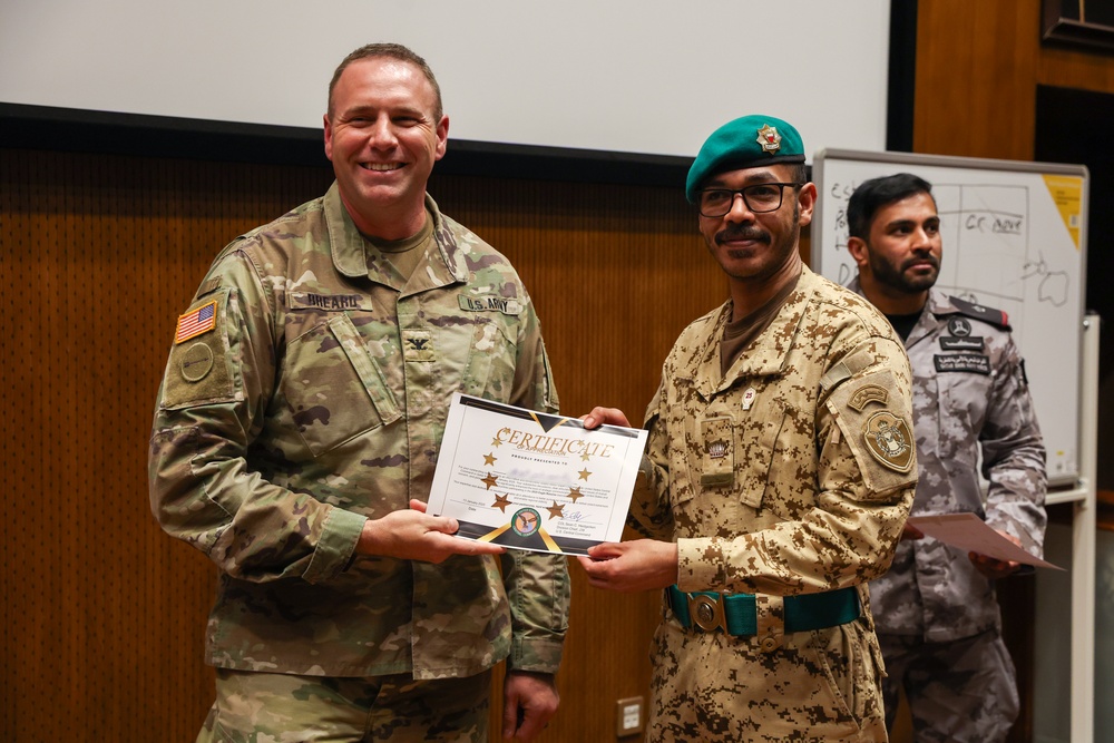 U.S. and GCC Eagle Resolve 2025 participants receive Information Operations Certificates of Appreciation from U.S. ER25 Exercise Director