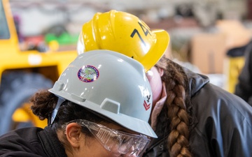 USS Ronald Reagan (CVN 76) Sailors perform supply offload