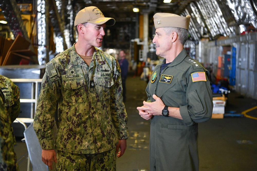 PACFLT Visits USS Manchester (LCS 14)