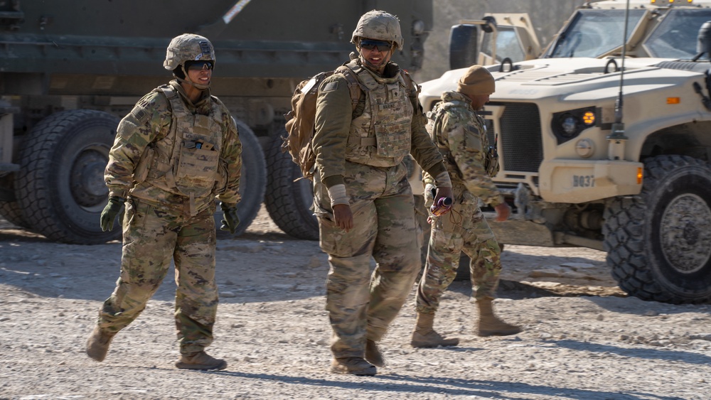 UT-Austin Students visit 'GREYWOLF' 3ABCT, 1CD's Combined Arms Live Fire (CALFEX)
