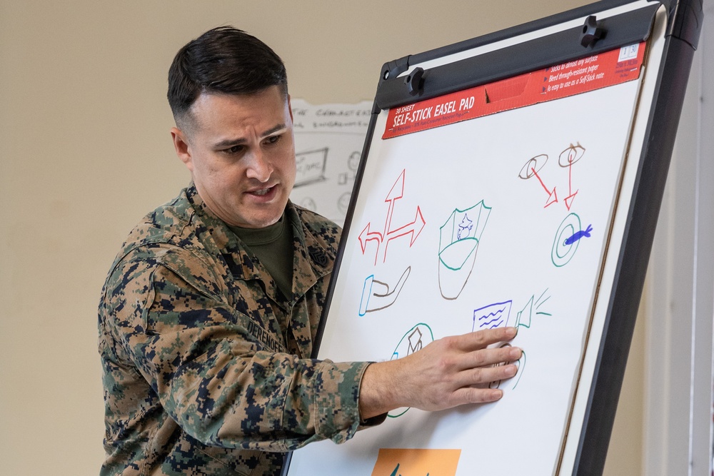 Training Command Commanding General visits Marine Corps Combat Service Support Schools