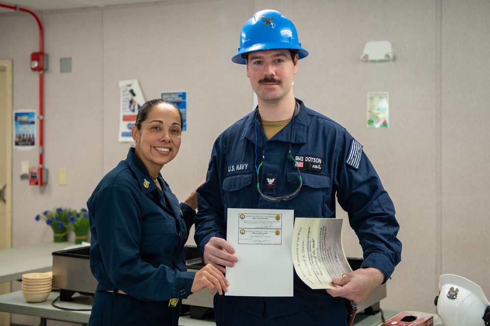 Stennis Awards Warfighter of the Week