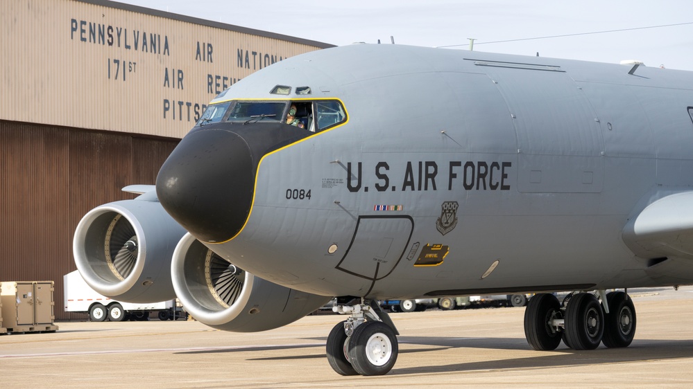 &quot;Fini Flight&quot; at the 171st Air Refueling Wing