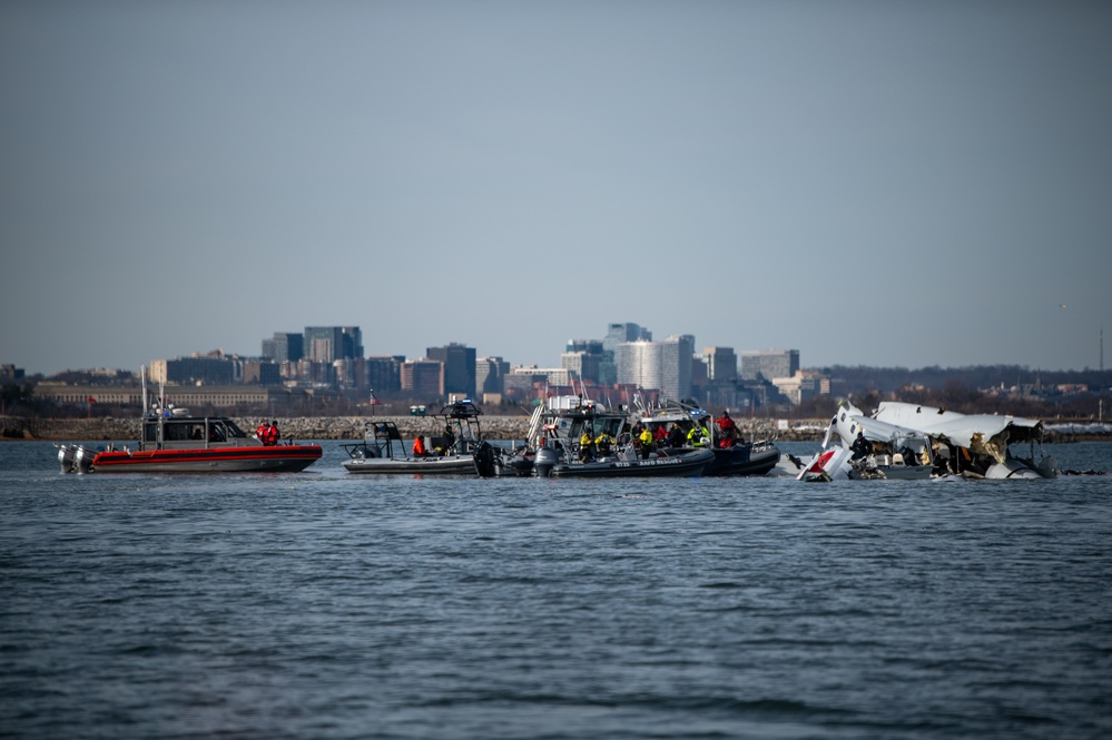 Coast Guard responds to aviation incident in the Potomac River