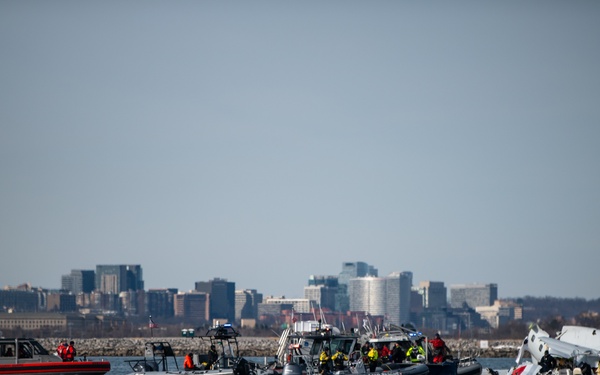 Coast Guard responds to aviation incident in the Potomac River