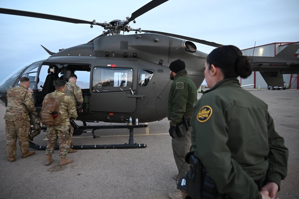 U.S. Soldiers support CBP near Dona Ana, N.M.