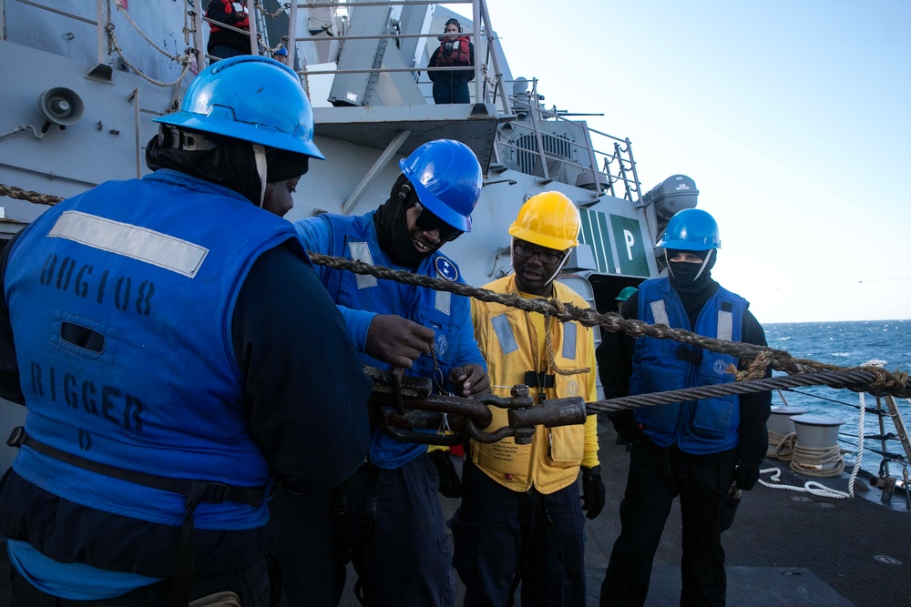 Wayne E. Mayer Conducts Replenishment-at-Sea