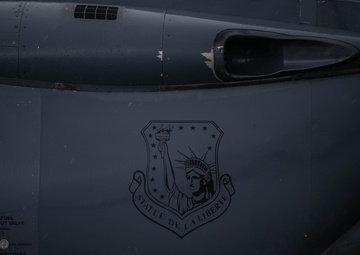 F-35 crew chiefs complete their first F-15E hot pit refuel