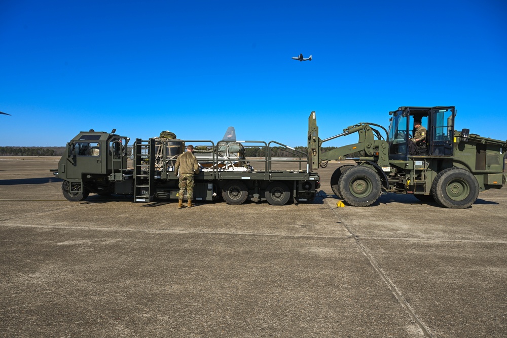 Louisiana Tech University ROTC cadets visit LRAFB